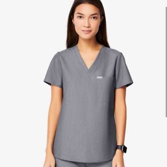 Figs Catarina One Pocket Scrub Top Gray Womens Small - Picture 1 of 12